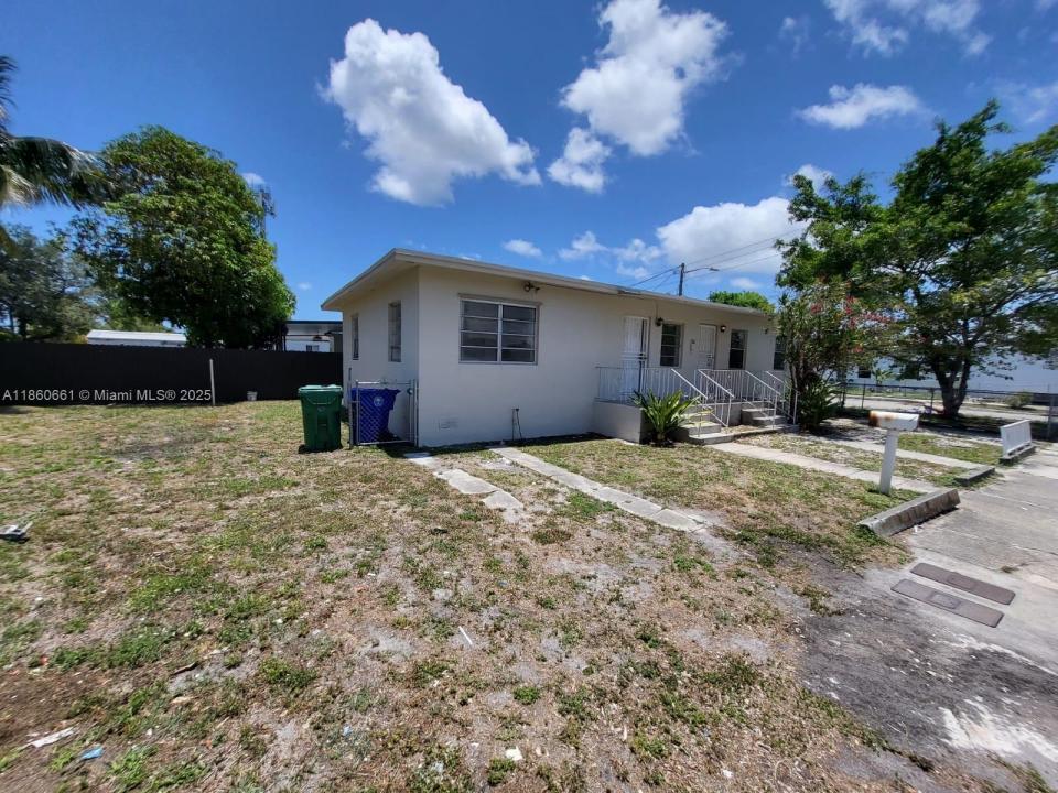 642 NW 77th St 2, Miami, Florida 33150, Stati Uniti