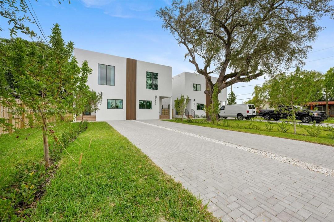 1890 NW 26th St, Miami, Floride 33142, États-Unis