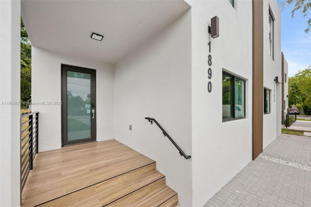1890 NW 26th St, Miami, Floride 33142, États-Unis