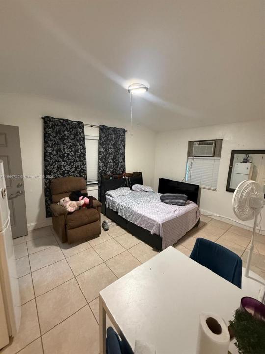 633 Mokena Dr 1, Miami Springs, Flórida 33166, Estados Unidos