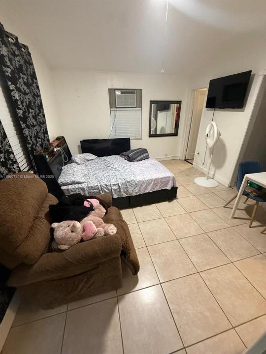 633 Mokena Dr 1, Miami Springs, Flórida 33166, Estados Unidos
