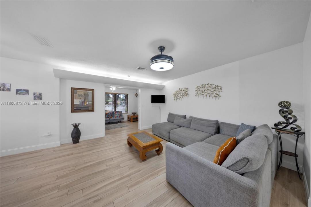 911 N Park Rd, Hollywood, Florida 33021, USA