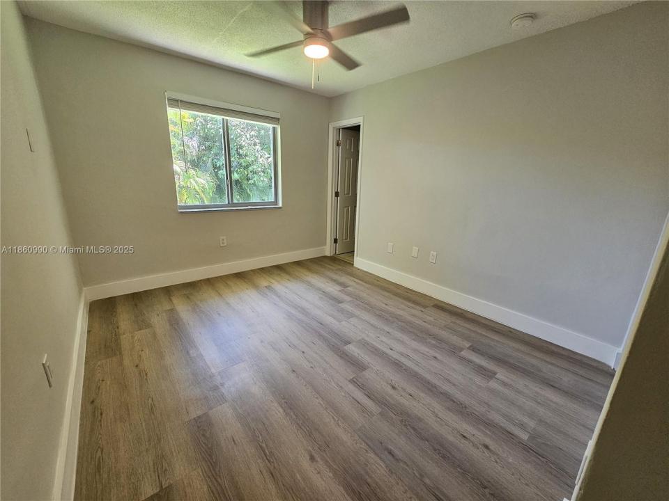 560 NE 63rd St 3, Miami, Florida 33138, Estados Unidos