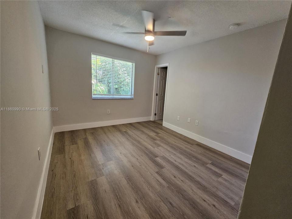 560 NE 63rd St 3, Miami, Florida 33138, Estados Unidos
