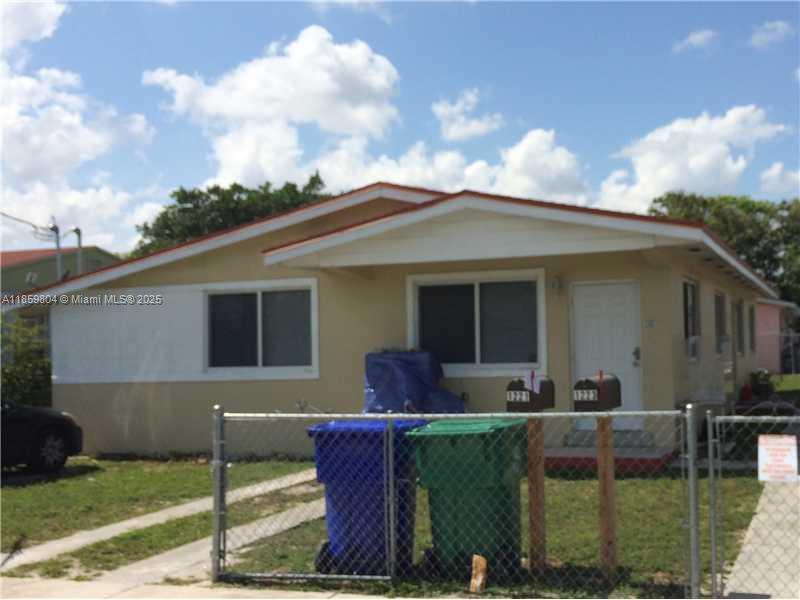 1221 NW 44th St 1223, Miami, Флорида 33142, Соединенные Штаты