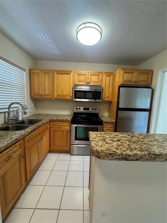 8595 Sunrise Lakes Blvd 312, Sunrise, Florida 33322