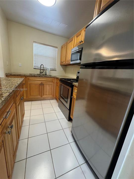 8595 Sunrise Lakes Blvd 312, Sunrise, Florida 33322