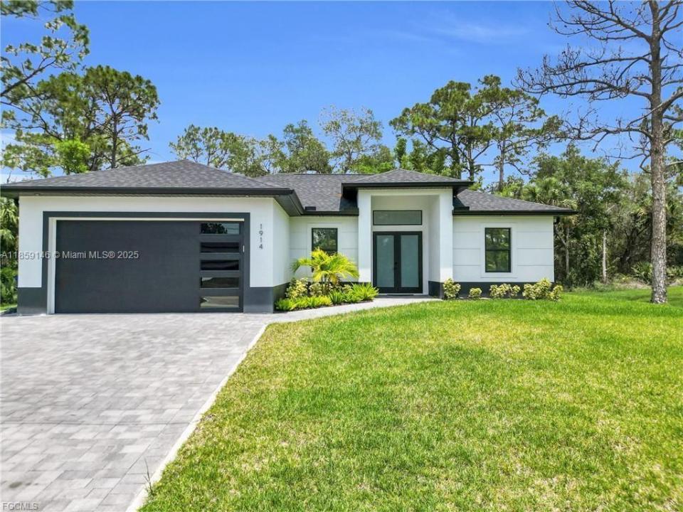 1914 Sunniland BLVD, Lehigh Acres, Floride 33971, États-Unis