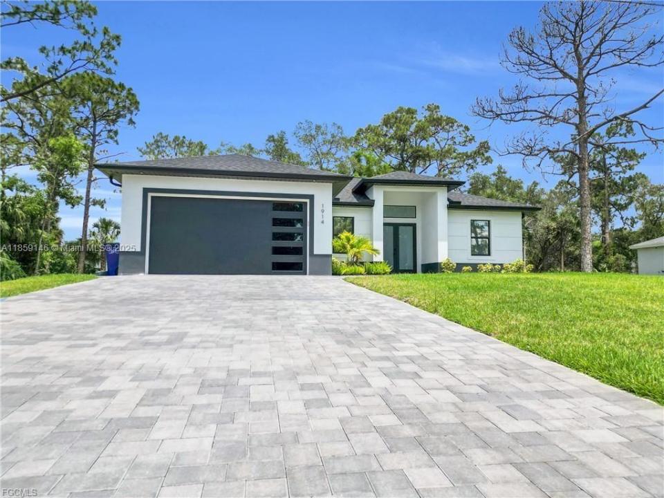 1914 Sunniland BLVD, Lehigh Acres, Floride 33971, États-Unis