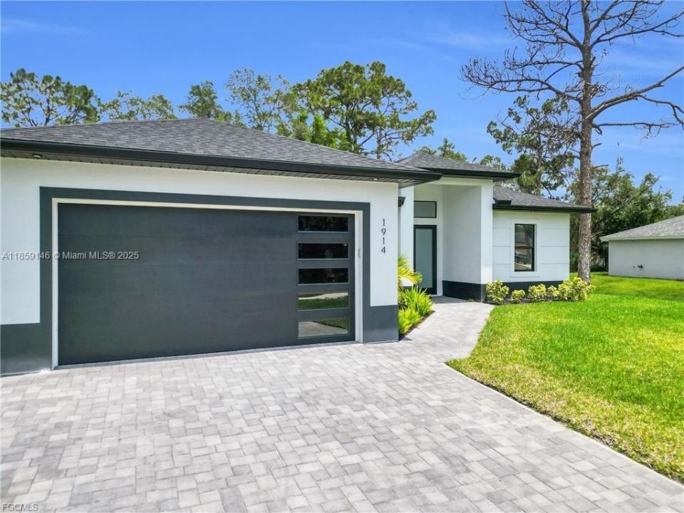 1914 Sunniland BLVD, Lehigh Acres, Floride 33971, États-Unis