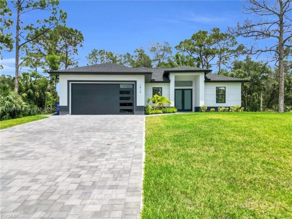 1914 Sunniland BLVD, Lehigh Acres, Floride 33971, États-Unis