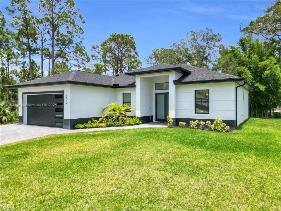 1914 Sunniland BLVD, Lehigh Acres, Floride 33971, États-Unis