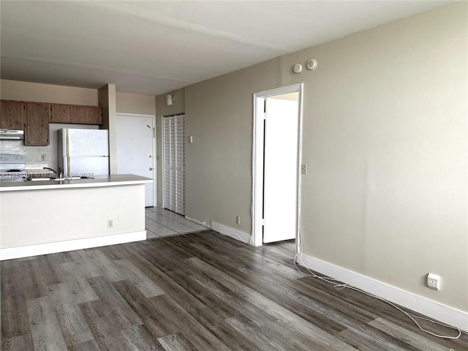 2501 Riverside Dr 506-A, Coral Springs, Florida 33065