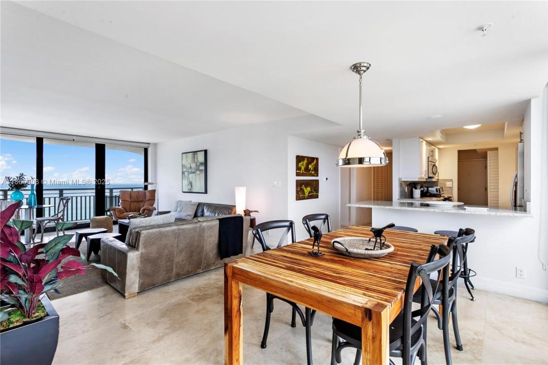 3000 N Ocean Dr 20A, Riviera Beach, Floryda 33404, USA
