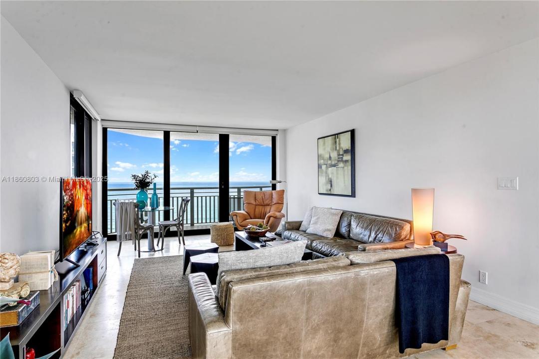 3000 N Ocean Dr 20A, Riviera Beach, Floryda 33404, USA