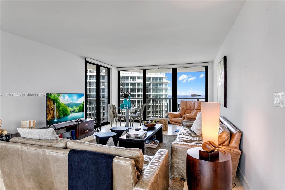 3000 N Ocean Dr 20A, Riviera Beach, Floryda 33404, USA