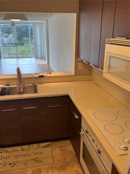 1811 Sabal Palm Dr 403, Davie, Flórida 33324, Estados Unidos
