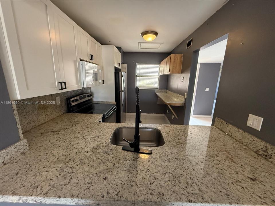 842 NE 209th St 201, Miami, 플로리다 33179, 미국