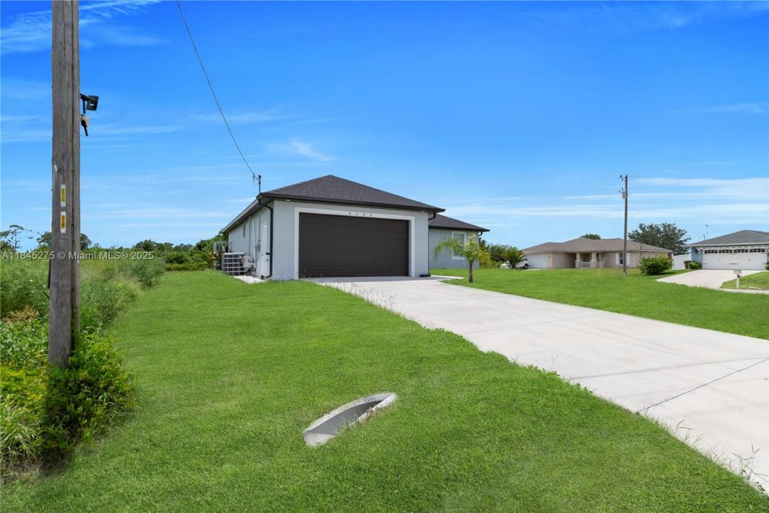 3100 Flora AVE S, Lehigh Acres, Floride 33976, États-Unis