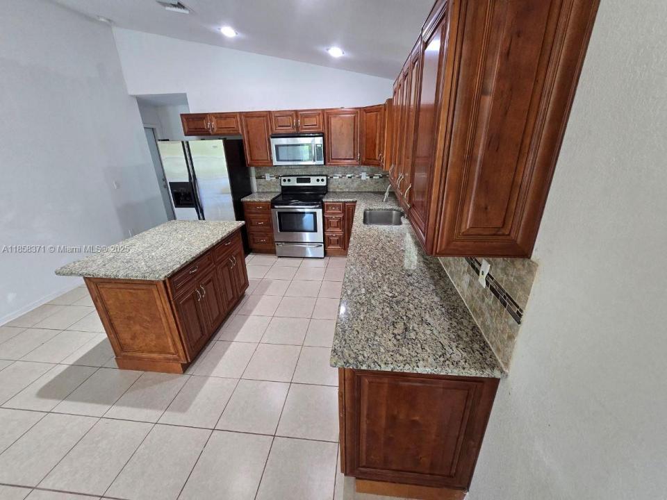 3510 5th ST SW, Lehigh Acres, Floride 33976, États-Unis