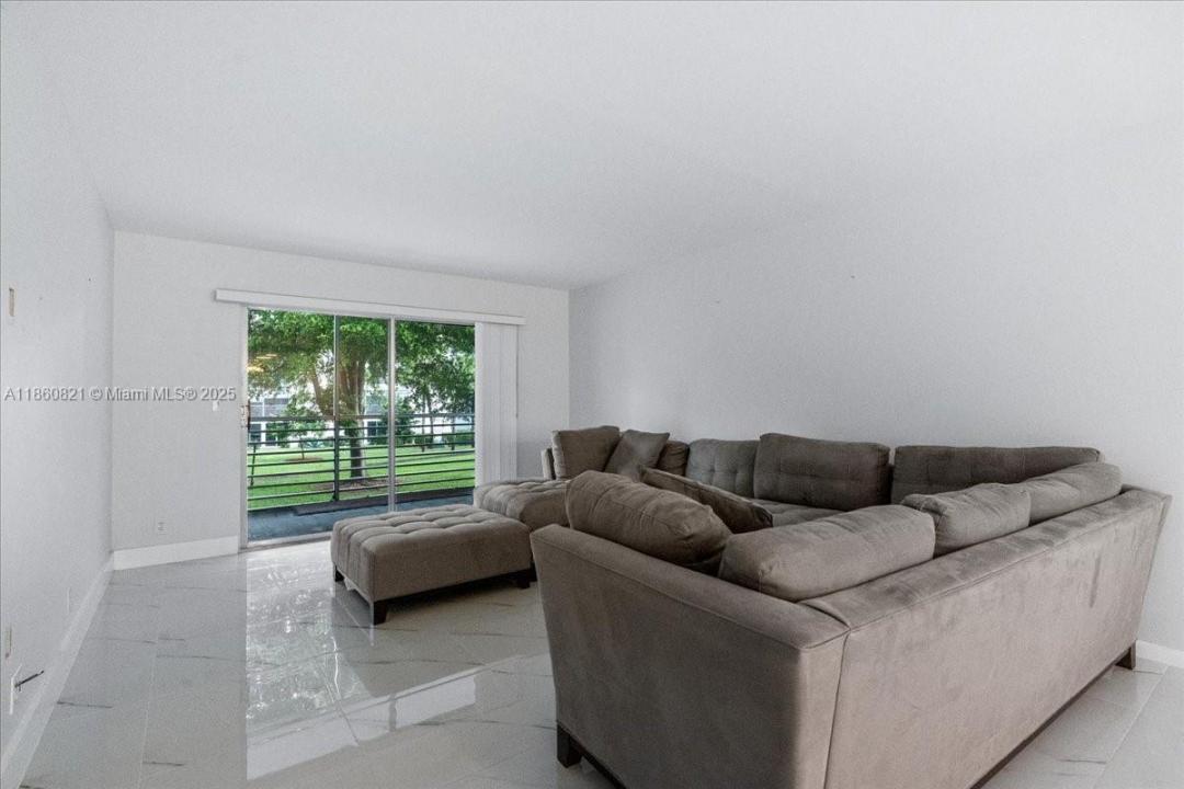 2303 Lucaya Ln E2, Coconut Creek, Florida 33066, Estados Unidos