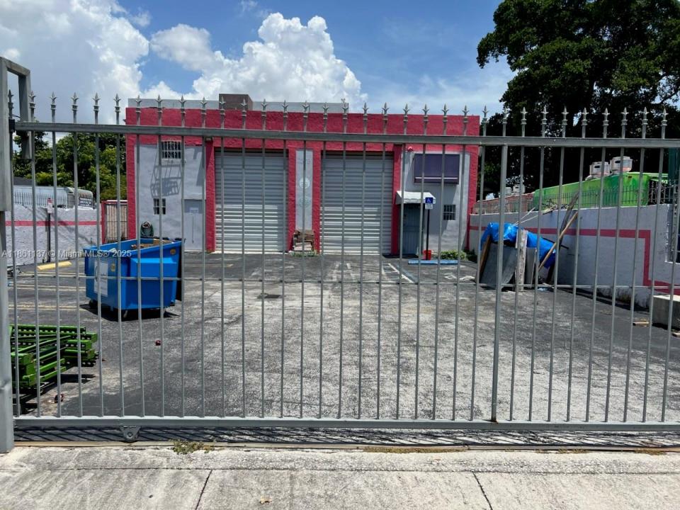2529 NW 23rd St, Miami, Florida 33142