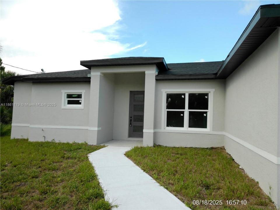 557 Macon ST SW, Palm Bay, Флорида 32908, Соединенные Штаты