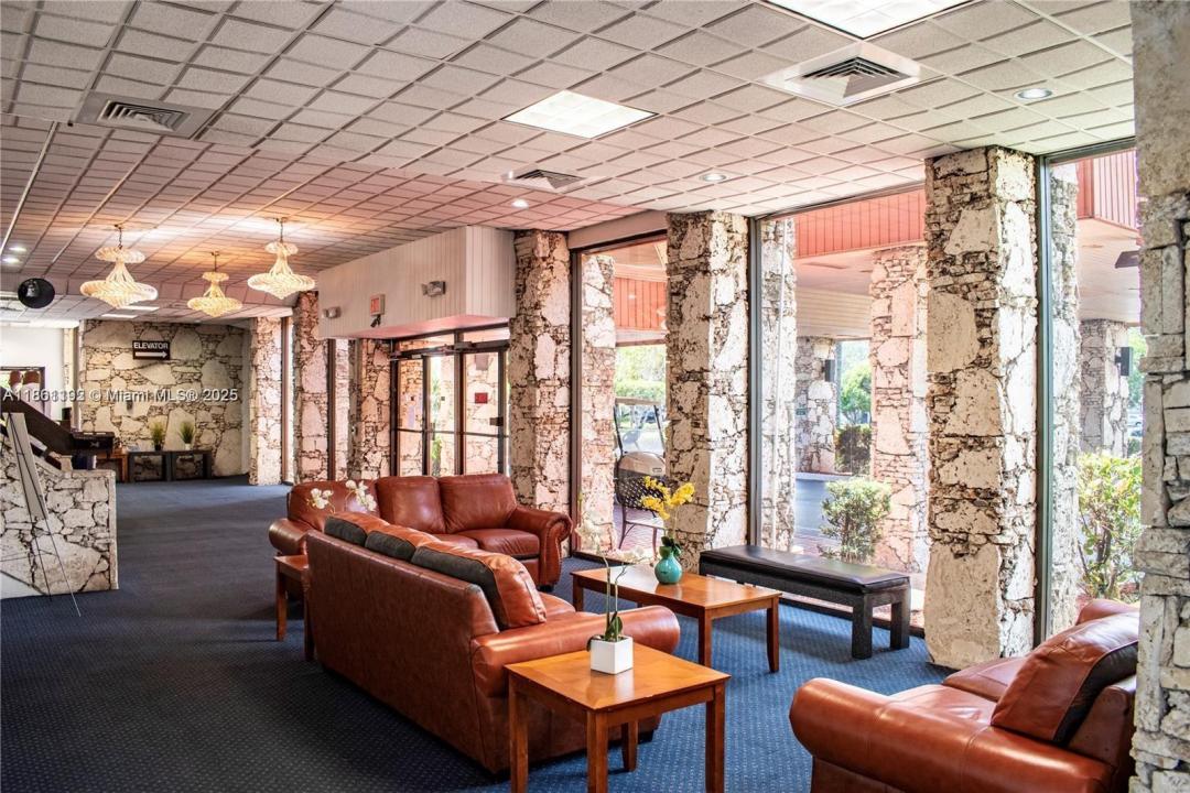 3090 Holiday Springs Blvd 206, Margate, Floride 33063, États-Unis