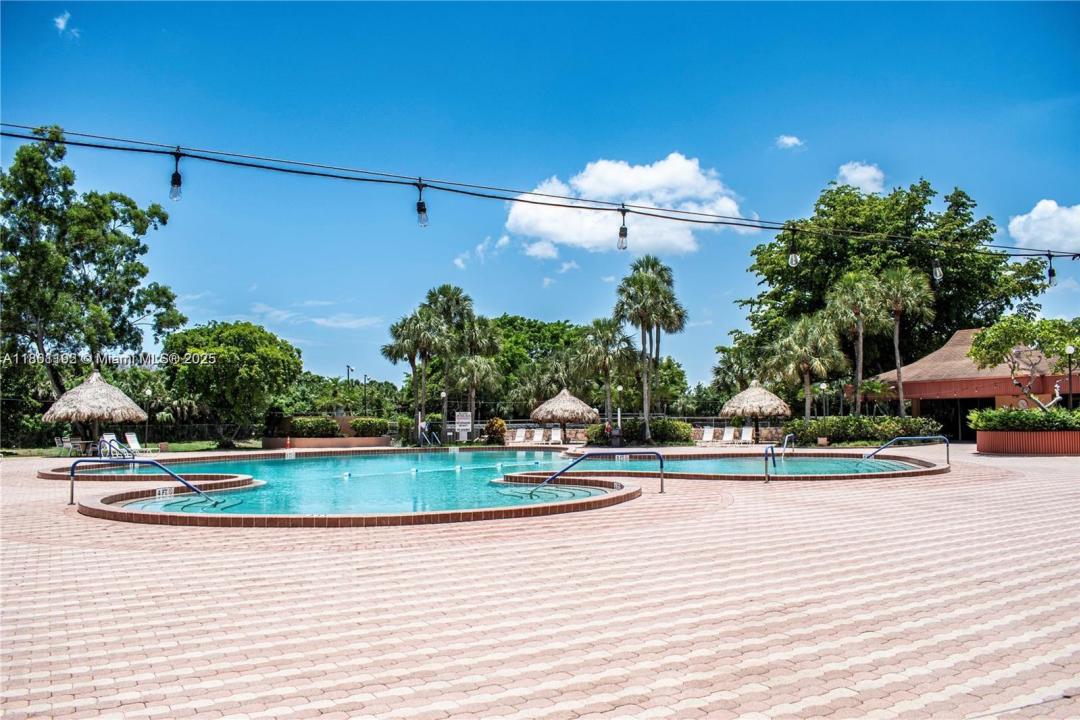 3090 Holiday Springs Blvd 206, Margate, Floride 33063, États-Unis