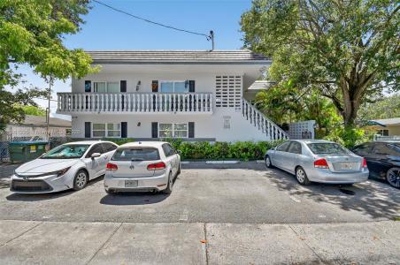 13335 Arch Creek Rd 6, North Miami, Florida 33181, USA