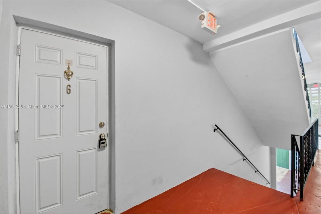 13335 Arch Creek Rd 6, North Miami, فلوريدا 33181, الولايات المتحدة