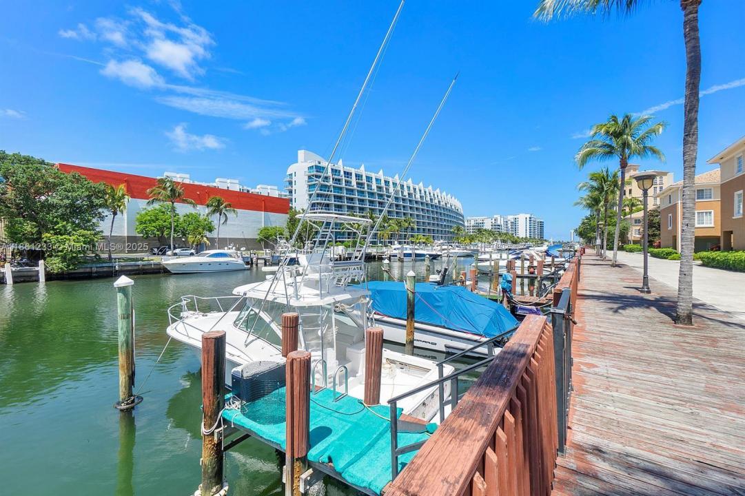 2861 NE 185th St 302, Aventura, Flórida 33180, Estados Unidos