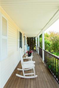 663 Aquidneck Avenue, Middletown, Rhode Island 02842