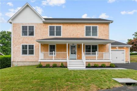 24 Perry Avenue, Middletown, RI 02842, USA