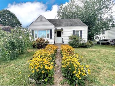 86 Maple Avenue, Middletown, Rhode Island 02842