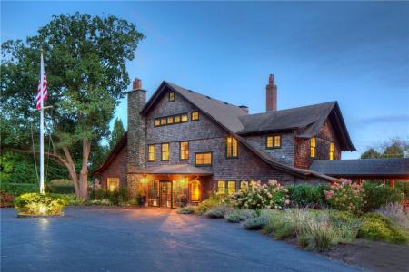 50 Eastover Road, Portsmouth, RI 02871, USA