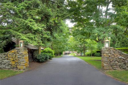 50 Eastover Road, Portsmouth, Rhode Island 02871, USA