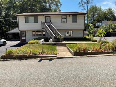 9 Regent Street, Coventry, RI 02816, USA