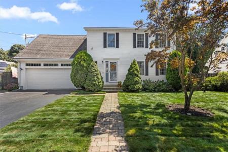 8 Mckay Court, Warwick, RI 02889, USA