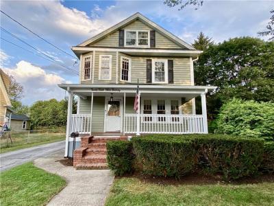 28 White Parkway, North Smithfield, RI 02896, USA