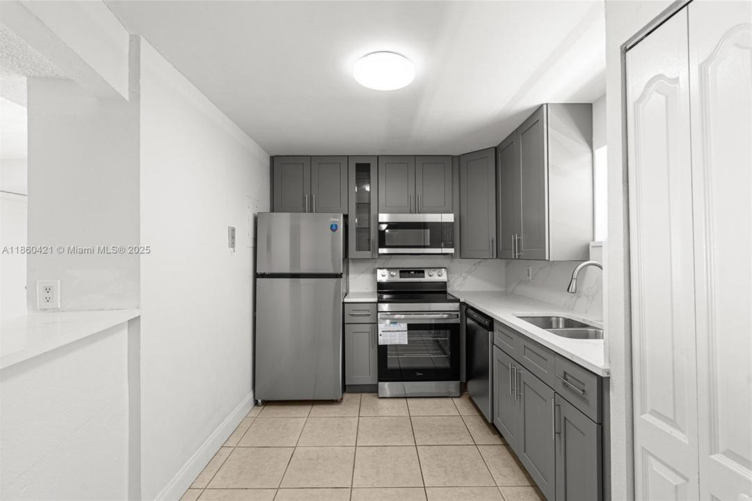 4215 N University Dr 203, Sunrise, Floride 33351, États-Unis