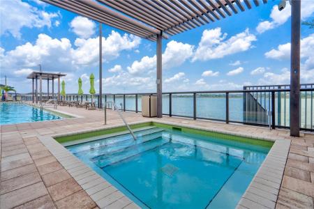 15826 NW 91st Ct 15826, Miami Lakes, 佛罗里达州 33018, 美国