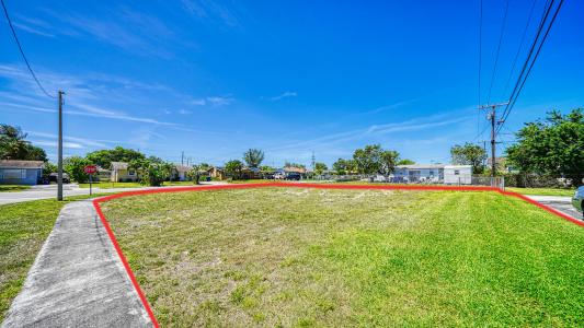 398 W 23rd Street, Riviera Beach, Florida 33404