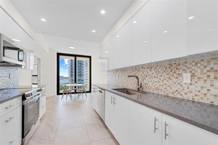 19500 Turnberry Way 15E, Aventura, フロリダ 33180, アメリカ合衆国
