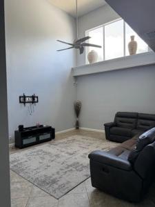 5861 N Plum Bay Pkwy, Plum Bay, Tamarac, Florida 33321, Stati Uniti