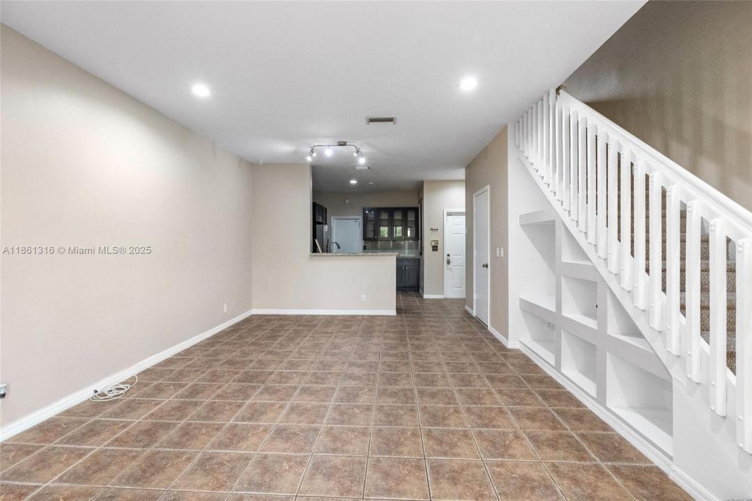 2082 Madeira Dr 2082, Weston, Florida 33327