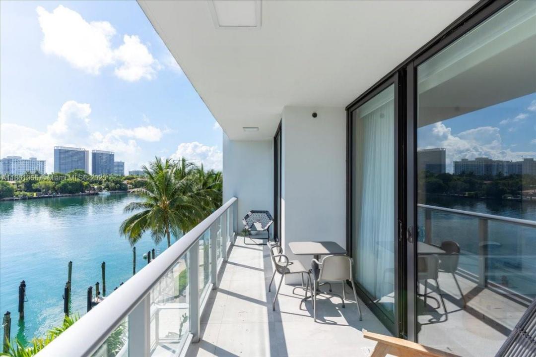 10201 E Bay Harbor Dr 304, Bay Harbor Islands, 플로리다 33154, 미국