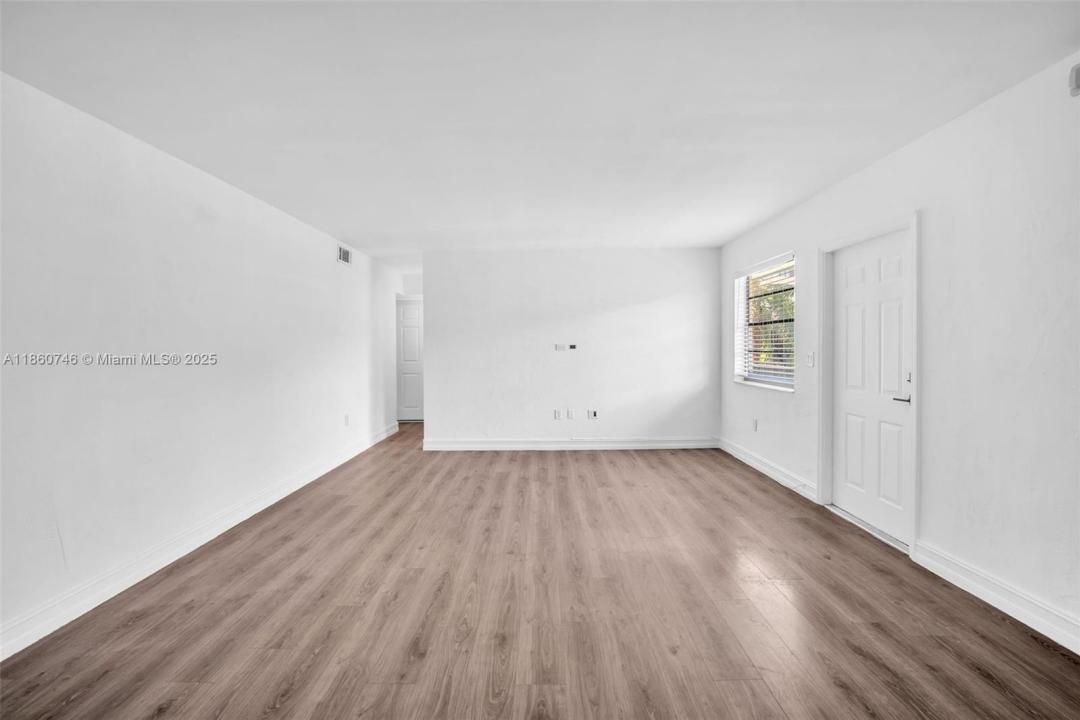 3265 Virginia St 16, Miami, Floride 33133, États-Unis