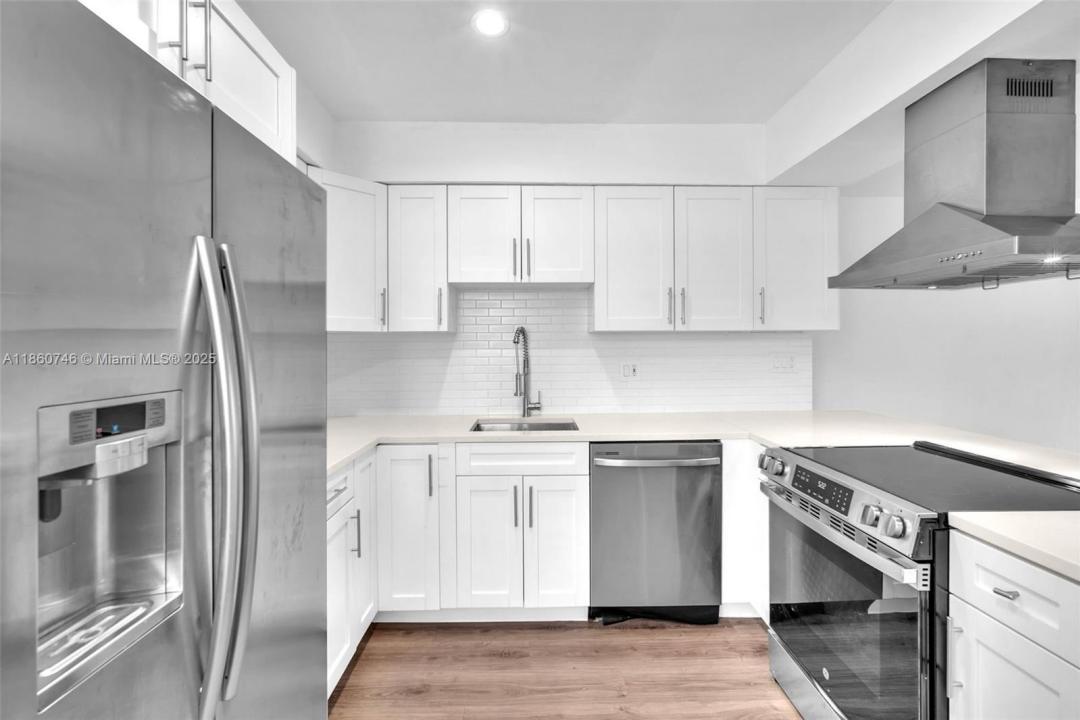 3265 Virginia St 16, Miami, Floride 33133, États-Unis