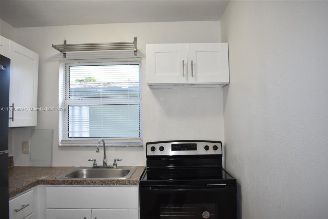 821 NW 5th Ave 1, Hallandale Beach, Florida 33009